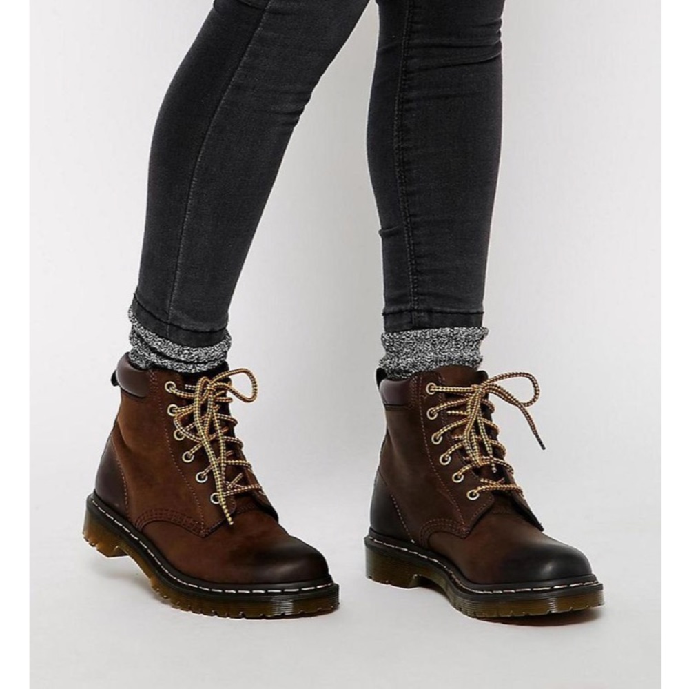 DOC MARTENS